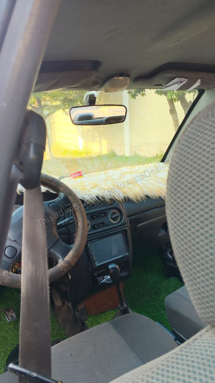 2000 Daihatsu Sirion