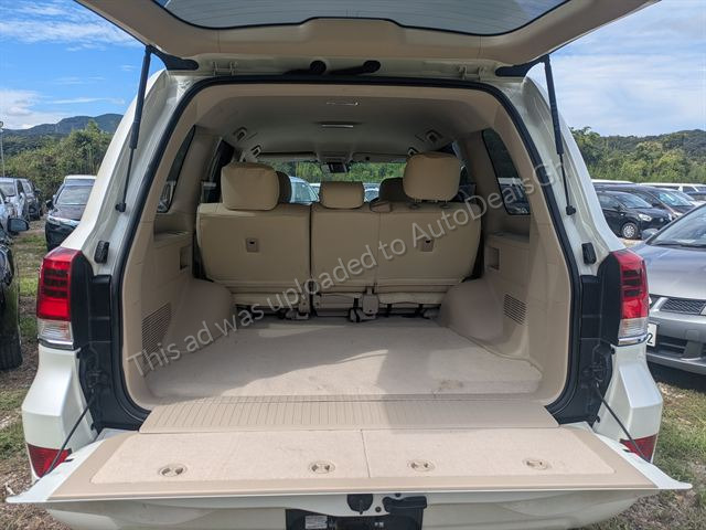 2019 Toyota Land Cruiser