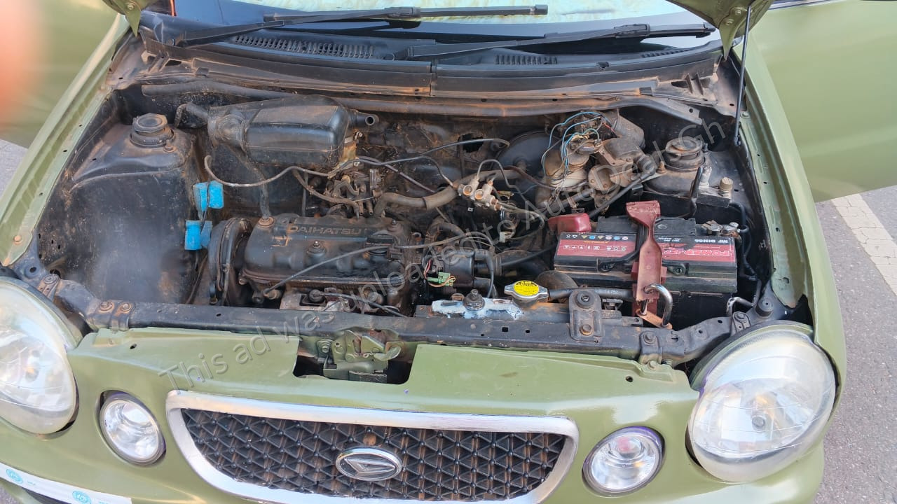 2000 Daihatsu Sirion